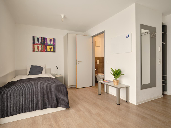 Bedroom 2, Spreepolis Berlin, Berlin