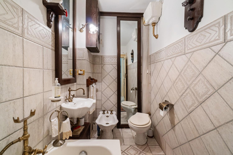 Bathroom 3, Soggiorno Royal Salerno Central, Salerno