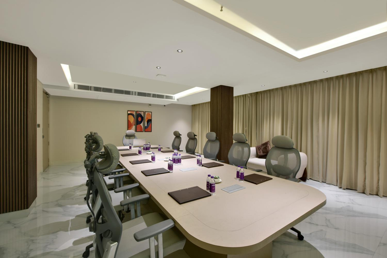 Meeting room / ballrooms 4, Vaishnavi Beacon Hotel Patna, Patna