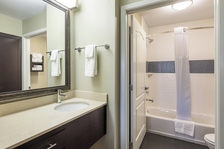 Bathroom 5, Staybridge Suites HOUSTON I-10 WEST-BELTWAY 8, Houston