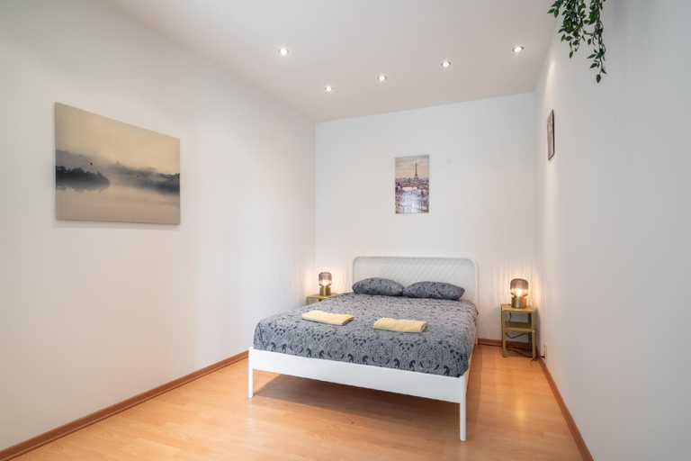 Bedroom 1, Lively City Getaway for 10 Near Meir, Antwerpen
