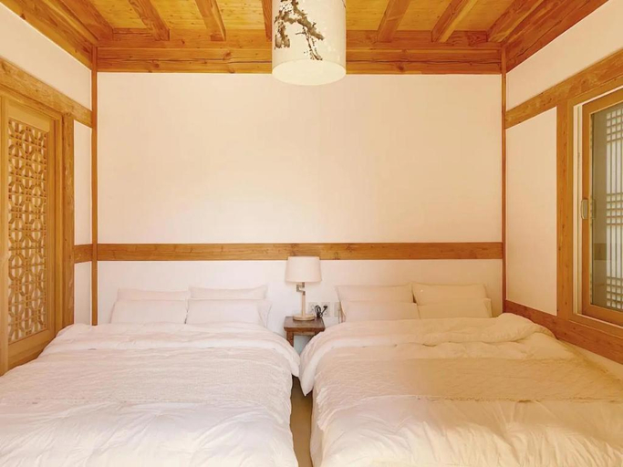Bedroom 2, Siwoowadang, Gyeongju