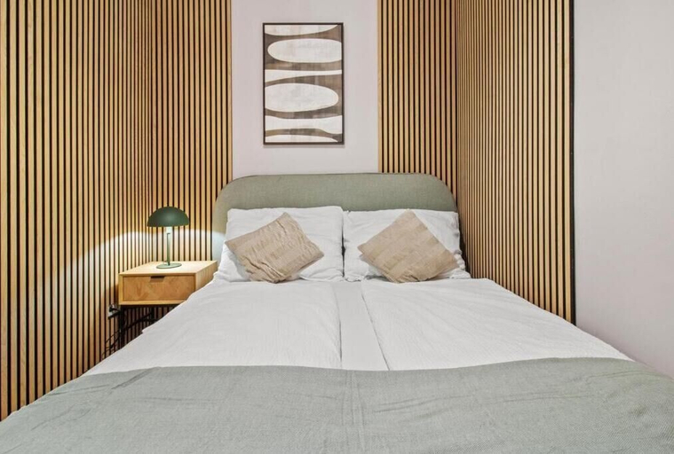 Room 2, An der Donau und 15 Minuten ins Zentrum, Wien