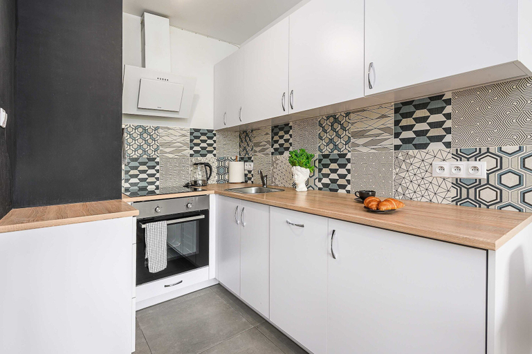 Private kitchen 2, Sunlit Home With City Views, Warsaw