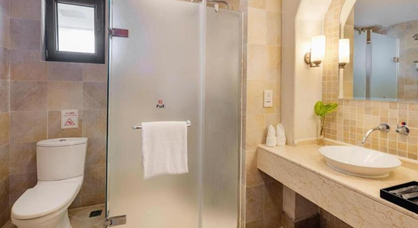 Bathroom 5, Aegean Suites Sanya Yalong Bay Resort, Sanya
