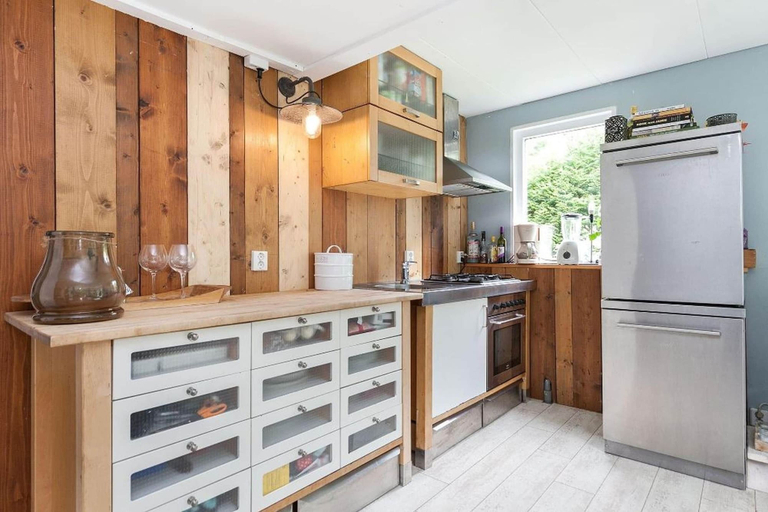 Private kitchen, Family Villa With Jacuzzi & Large Garden, Hardenberg