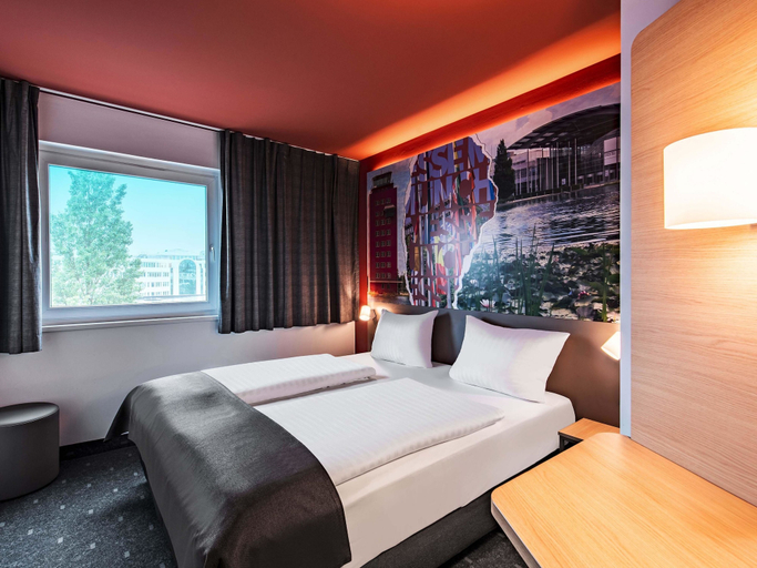 Bedroom 4, B&B Hotel München-Messe, München