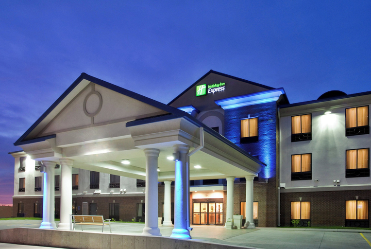 Exterior & Views 4, Holiday Inn Express & Suites MCPHERSON, McPherson