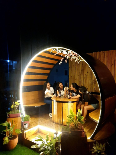 Food & Drinks, CiNta Hotel, Malay