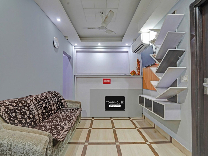Reception 2, Deluxe Townhouse Sector 9 Gurgaon, Gurgaon