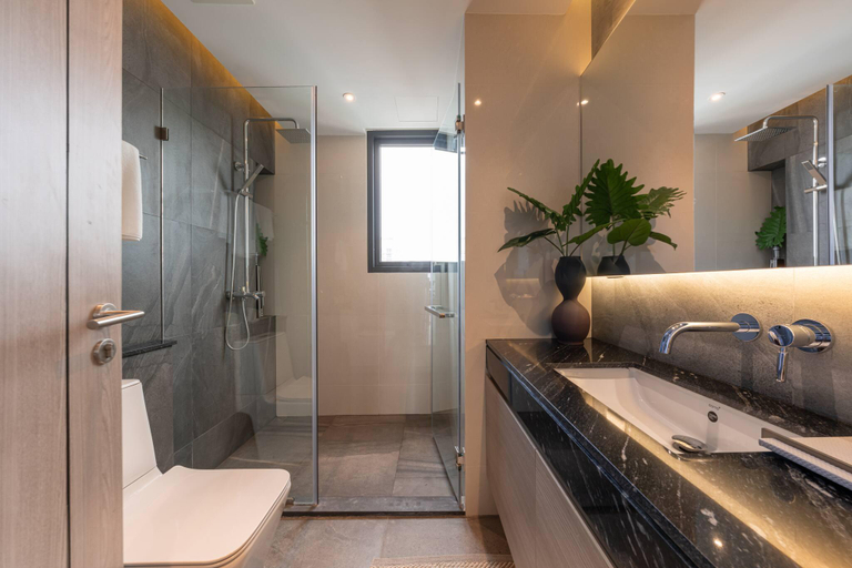 Bathroom 3, 2 Bed Room Sea View Luxury Unit - Beachfront Unit, Pattaya