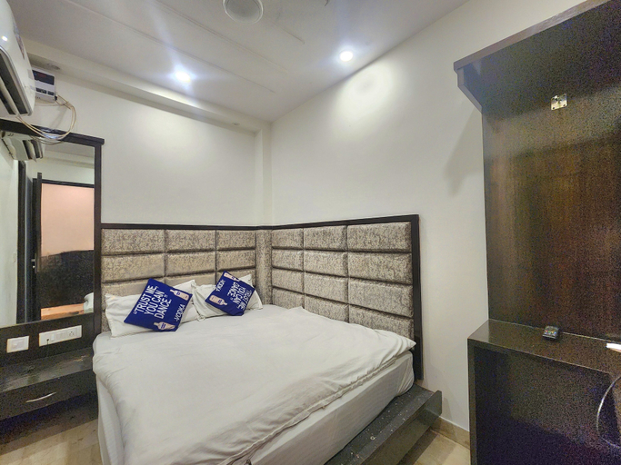 Room 4, Oly Hotel Ruhaan Near New Delhi Railway, Delhi