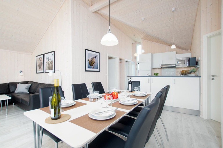 Dining 4, Grossenbrode Meeresflucht, Ostholstein