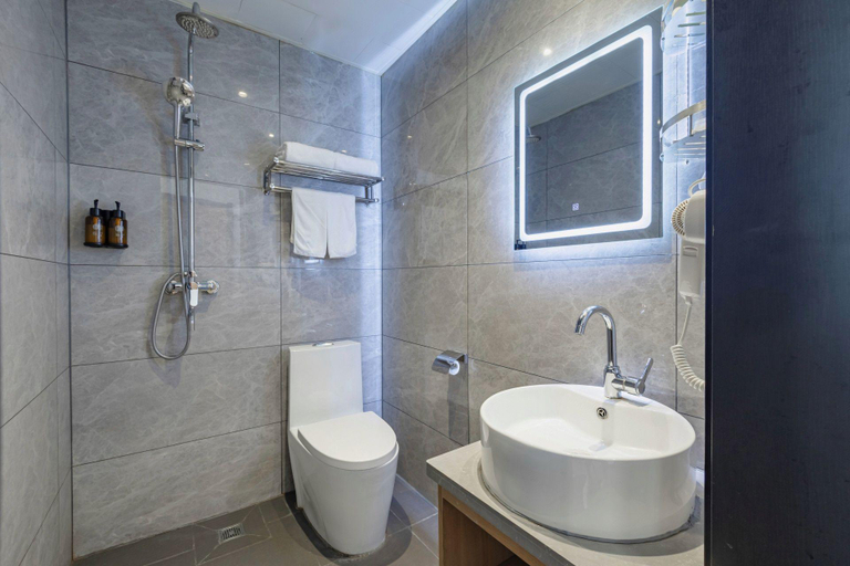 Bathroom 3, GreenTree Inn Chaoyang Shuangta District Bus Station, Chaoyang