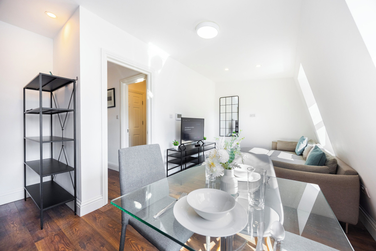 Others 4, Earl's Court Residence, London