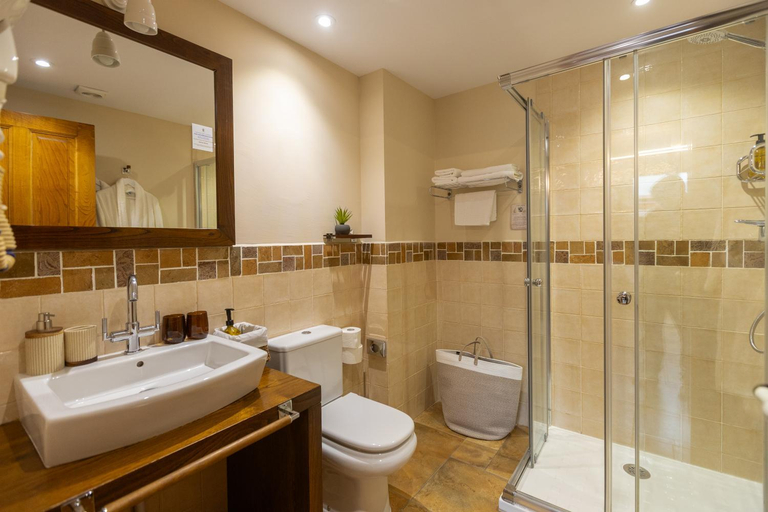 Bathroom, Casa Soto By Teresa, Asturias