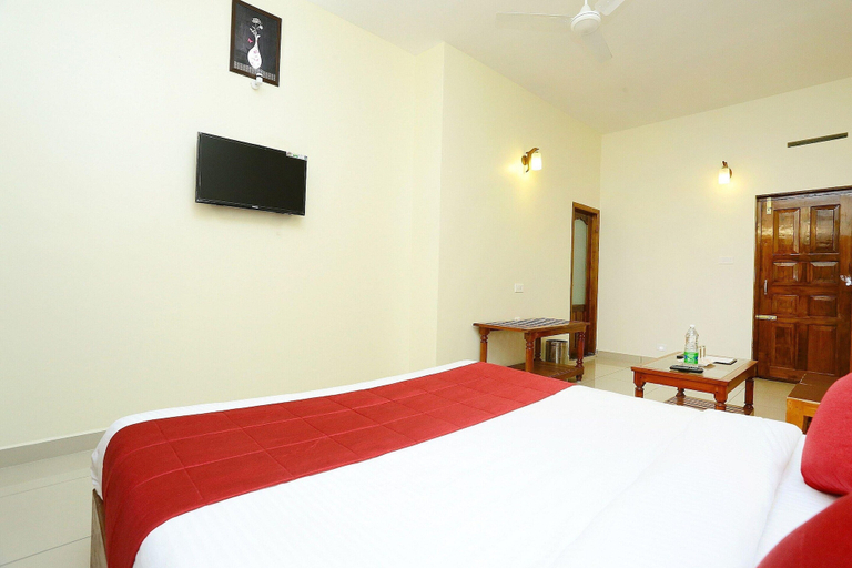 Room 5, Collection O Elephant Camp, Theni