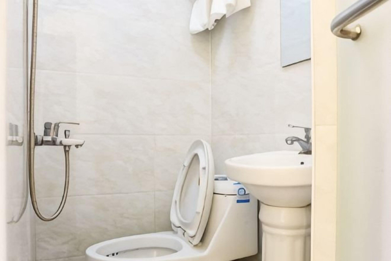 Bathroom, Zhengyu Hostel, Shanghai