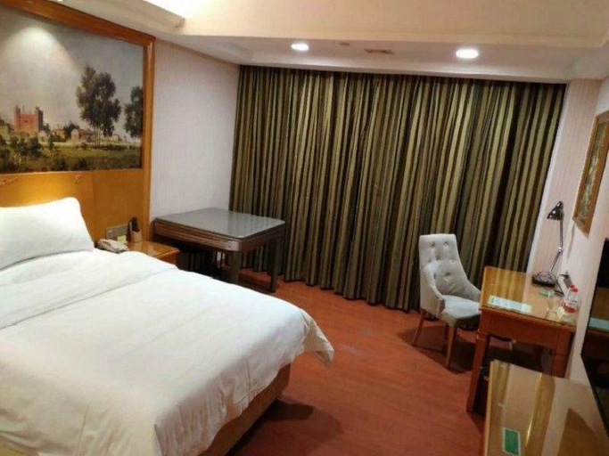 Bedroom 2, Vienna Hotel Ganzhou Economic Development Zone 1st Hospital West High-Speed Railway Station, Ganzhou