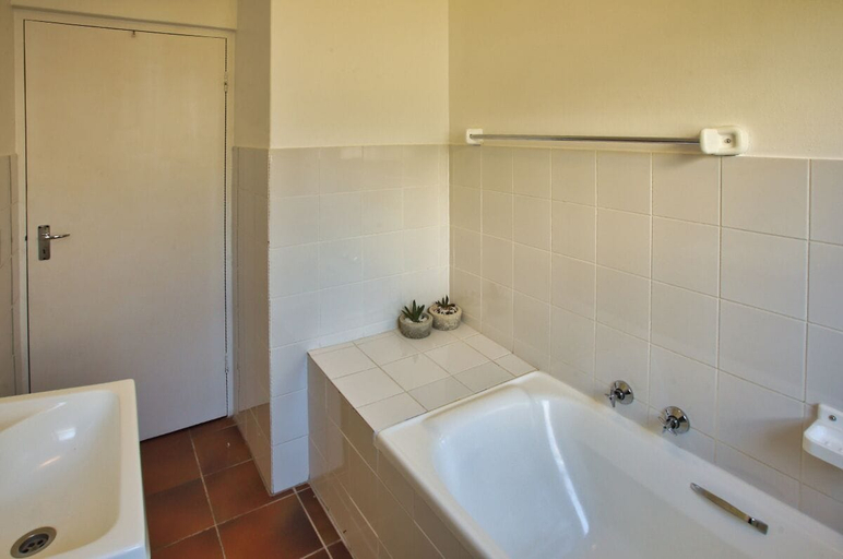 Bathroom 4, Lazy Lagoon, Langebaan 6-Sleeper, West Coast