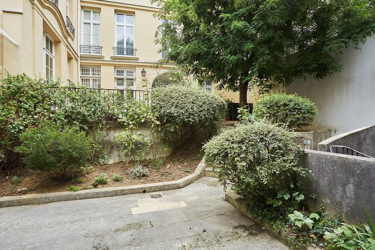 Exterior view 2, Sublim  apartment Le Marais/ Place des Vosges, Paris