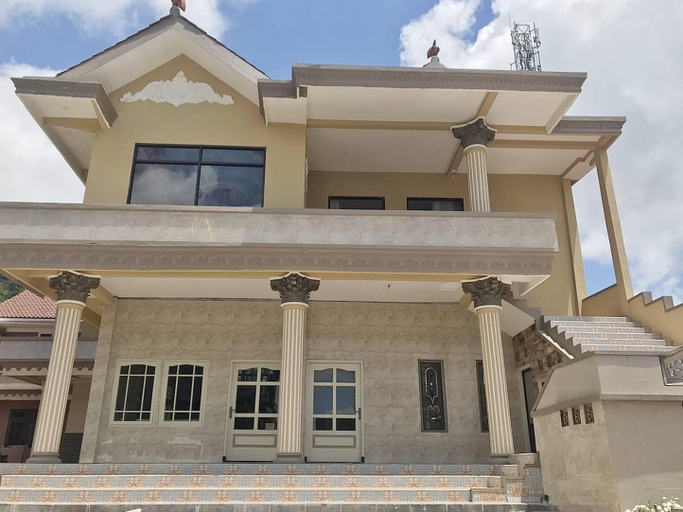 Exterior & Views 1, Villa Bontes (per room), Malang