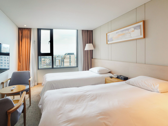 Bedroom 4, Win Sky Hotel, Seogwipo