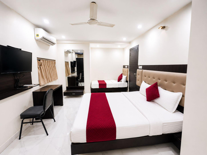 Bedroom 2, Hotel BKC Palace INN Near US Consulate Mumbai, Mumbai Suburban
