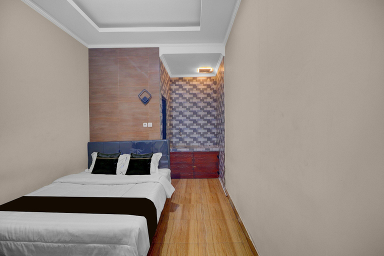 Room 2, Cozy Standard Room in Badung, Badung
