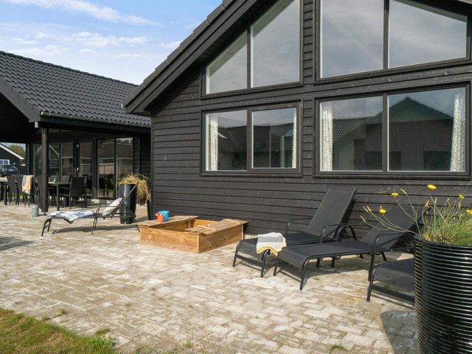 Others 5, 5 Star Holiday Home in Norre Nebel, Varde