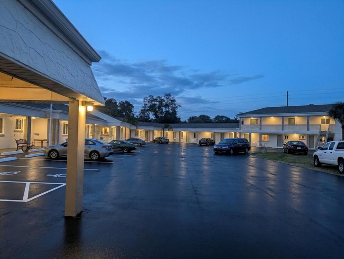 Sport & Beauty, Travelers Inn Clearwater, Pinellas