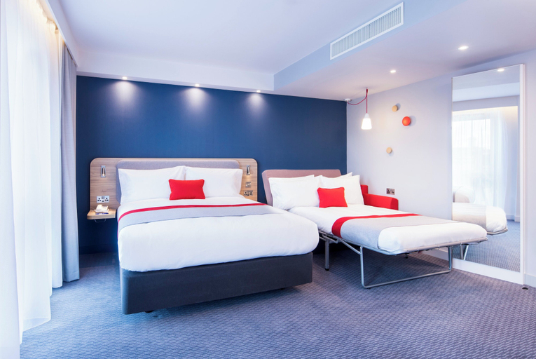 Bedroom 4, Holiday Inn Express WIGAN, Wigan
