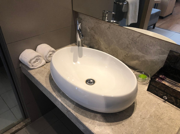 Bathroom 3, Yitel Shenyang Sanhao Street Shengjing Hospital, Shenyang