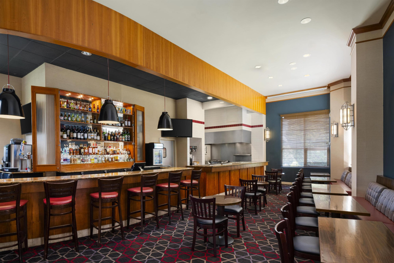 Food & Drinks 5, Best Western Premier Plainview-Long Island Hotel, Nassau