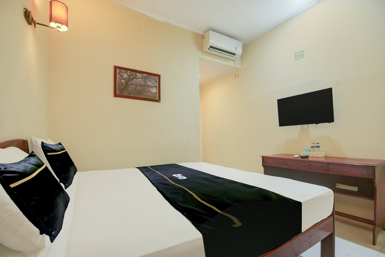 Room 3, Luxury Deluxe DBL Retreat W/ Free Wifi and Parking, Makassar