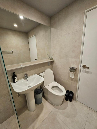 Bathroom, Daebudo Urban Island, Hwaseong