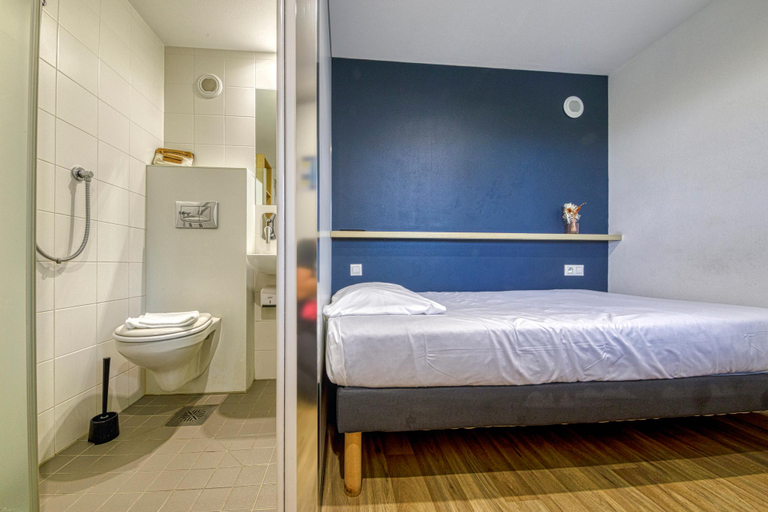 Bedroom 2, Unisotel Le Mans, Sarthe