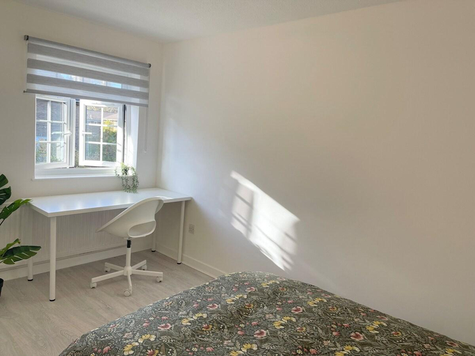 Bedroom 2, Big Villa House close to Tower Bridge, London