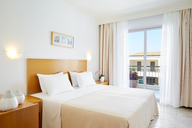 Bedroom 3, Renaissance Hanioti Resort, Central Macedonia