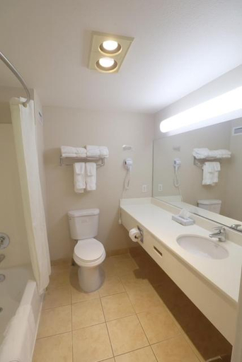 Bathroom 4, Lamplighter Inn & Suites, San Luis Obispo