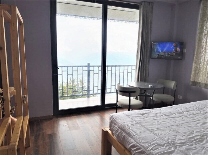 Room 2, The Kaizen Fagu, Shimla