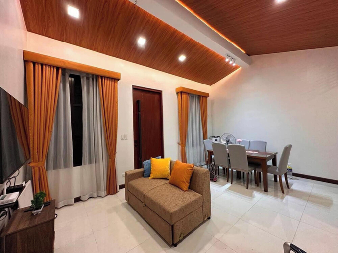 Living room, Cozy 3BR Home in Quezon City, Quezon City