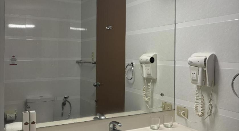 Bathroom 3, Queen Margarette Hotel, Lucena City