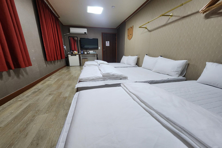 Bedroom 3, Donghae Guibuin Motel, Donghae