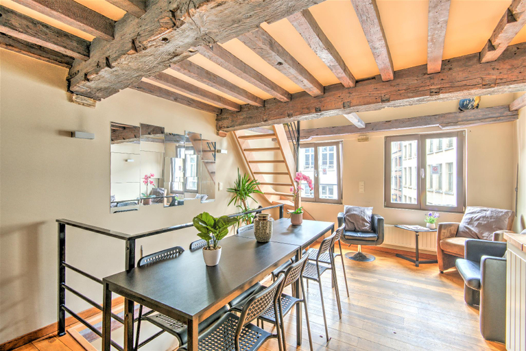 Kitchen 5, Temple Triplex Spacious Apartment, Antwerpen