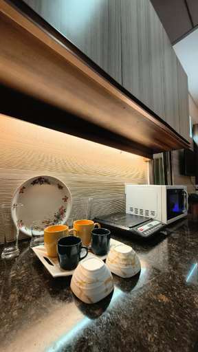 Food & Drinks 4, Greater Noida Apartments, Gautam Buddha Nagar