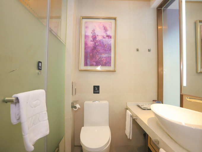 Bathroom 3, Lavande Hotel·Changchun People's Square, Changchun