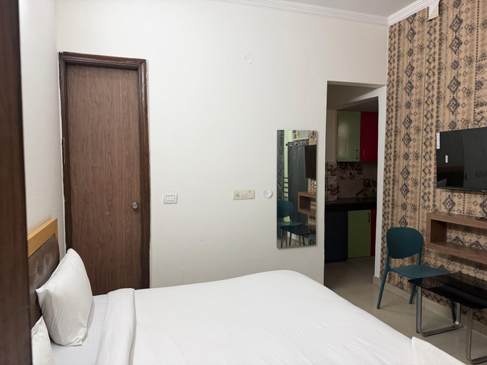 Room 4, Classic Gurgaon Flora, Gurgaon