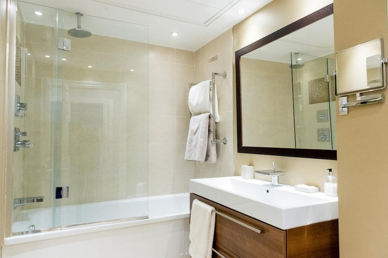 Bathroom 4, 9 Hertford Street Mayfair, London