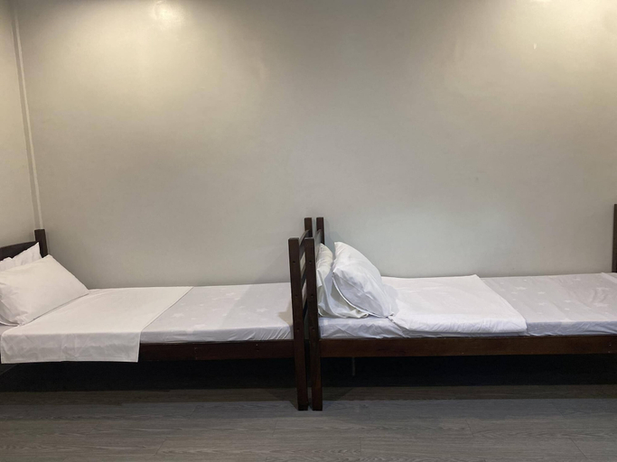 Room 4, ABE Lodge Taguig, Taguig